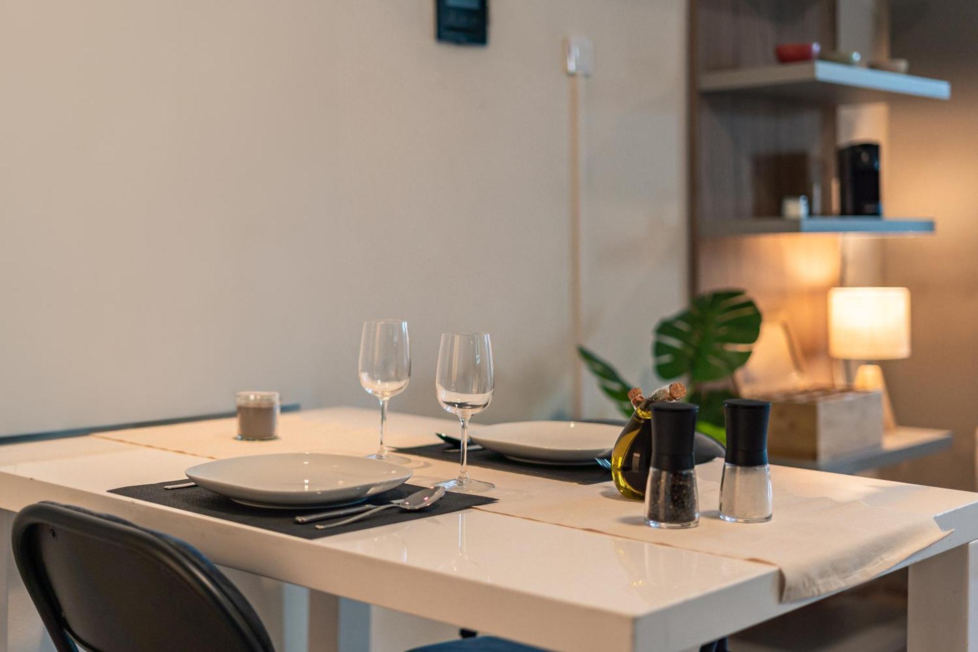 פסאו Crest - Riverside Lofts Mit Parken I Balkon I Kueche I Regendusche מראה חיצוני תמונה